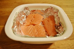 Asian Salmon Salad - www.freshapron.com