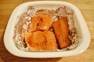 Asian Salmon Salad - www.freshapron.com